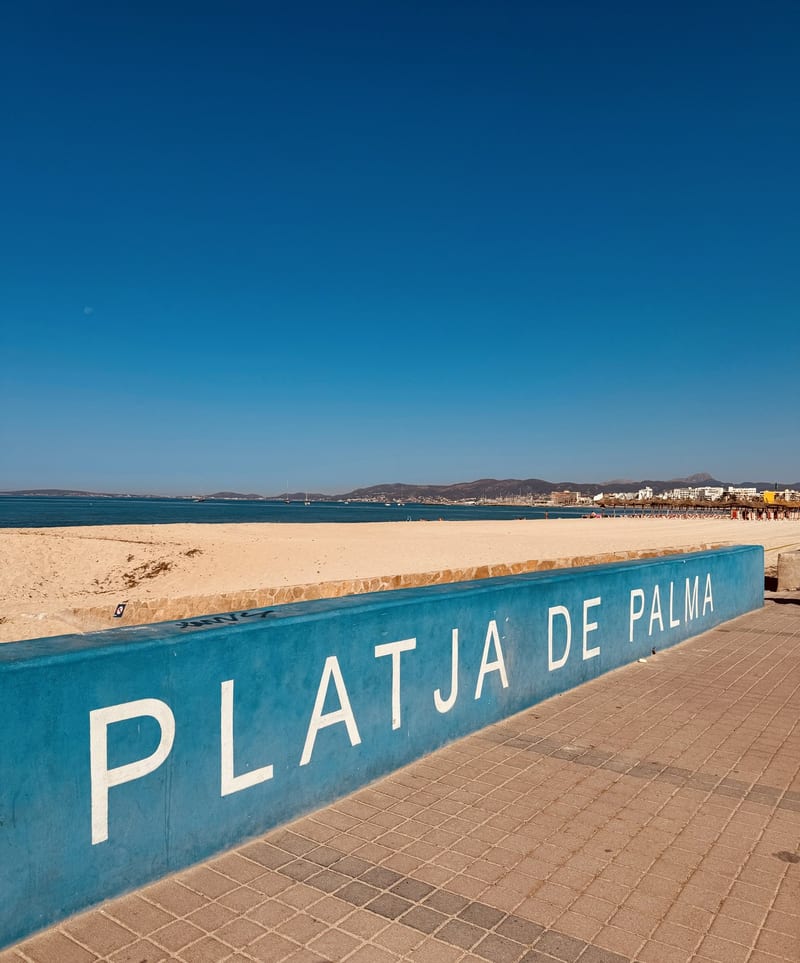Platja-de-Palma-Schriftzug an der Strandpromenade